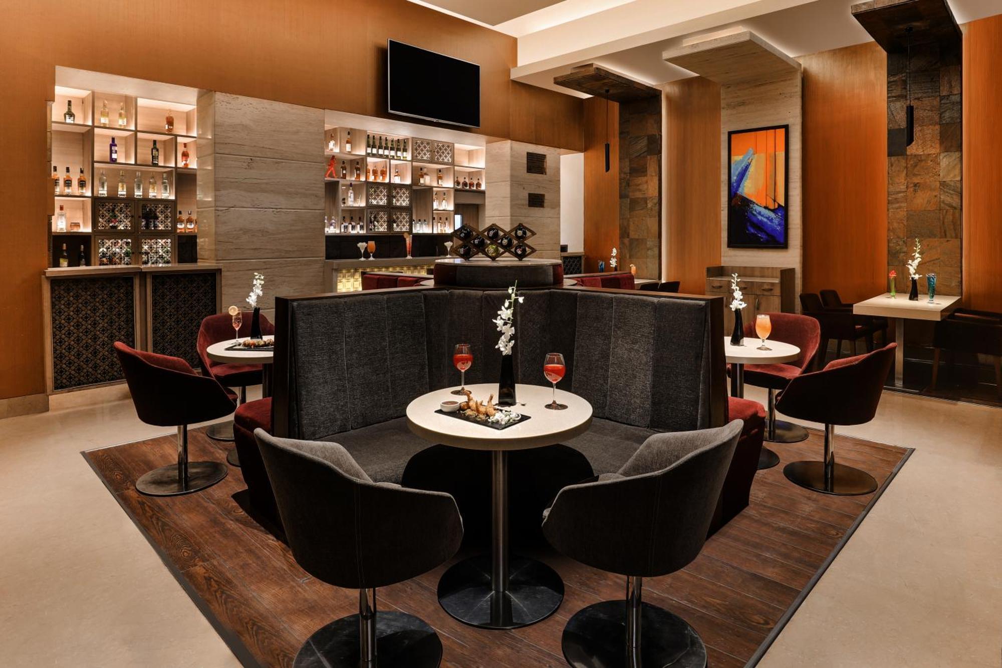 Sandal Suites By Lemon Tree Hotels Noida Ngoại thất bức ảnh