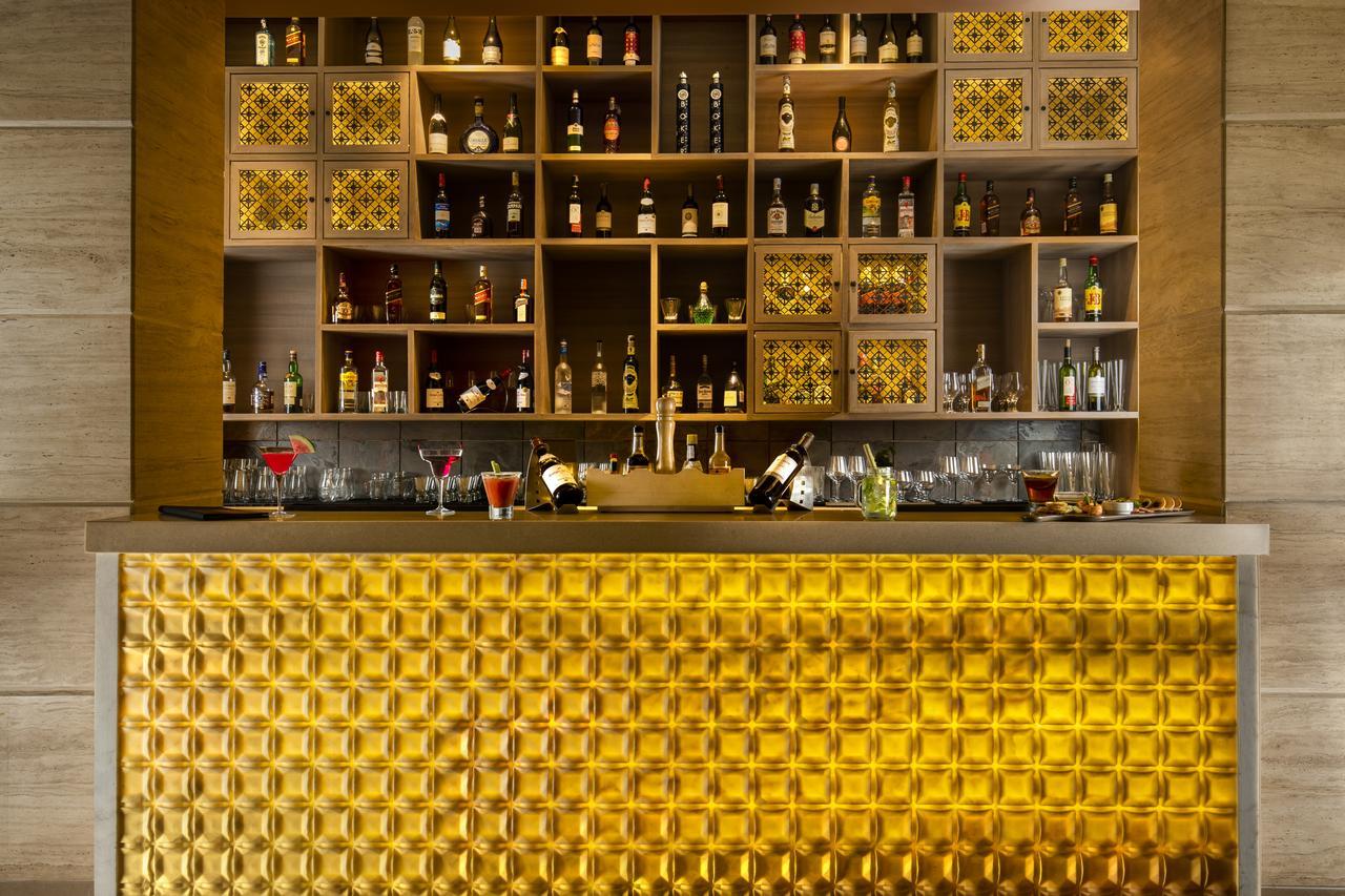 Sandal Suites By Lemon Tree Hotels Noida Ngoại thất bức ảnh