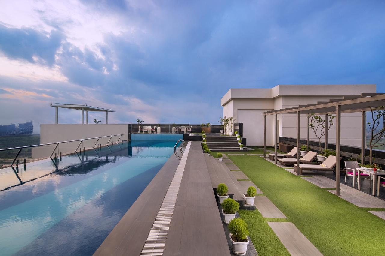 Sandal Suites By Lemon Tree Hotels Noida Ngoại thất bức ảnh