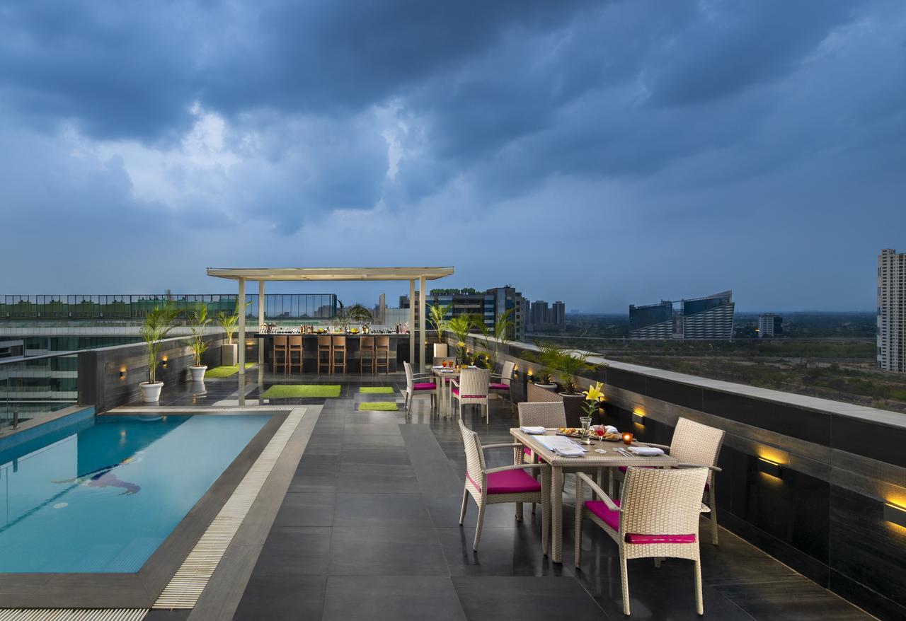 Sandal Suites By Lemon Tree Hotels Noida Ngoại thất bức ảnh