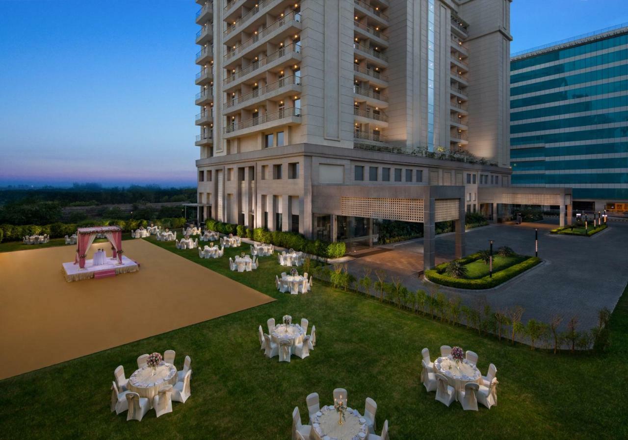 Sandal Suites By Lemon Tree Hotels Noida Ngoại thất bức ảnh