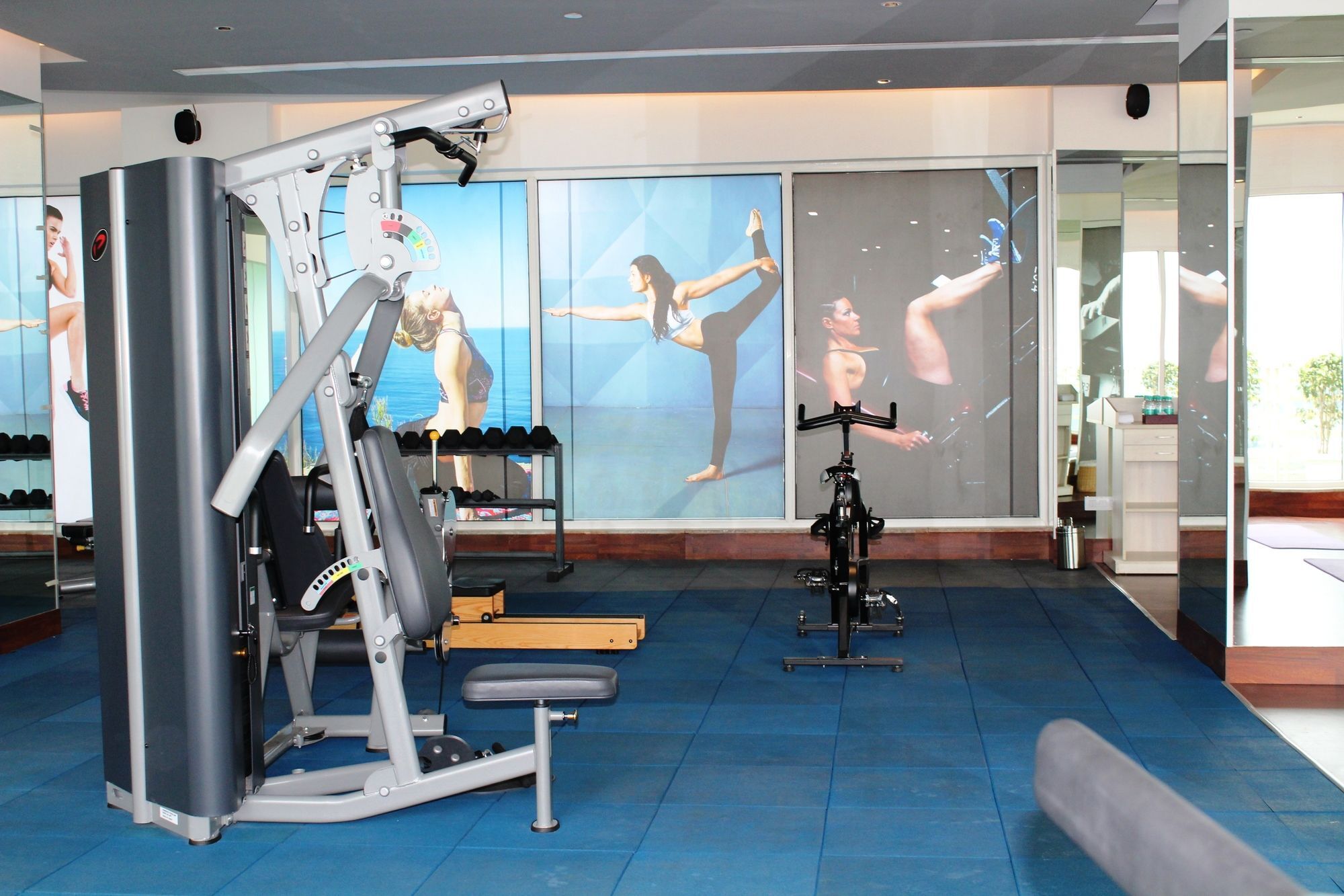 Sandal Suites By Lemon Tree Hotels Noida Ngoại thất bức ảnh